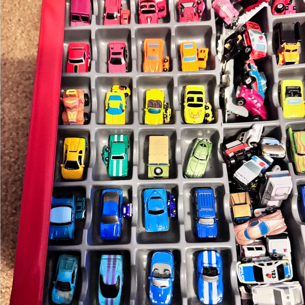 Micro Mini's Collectors Case  with 96 cars - Picture 5 of 13